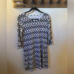 Lulu-B black and white 3/4 Sleeve Dress women’s Small
Cooling spf 50